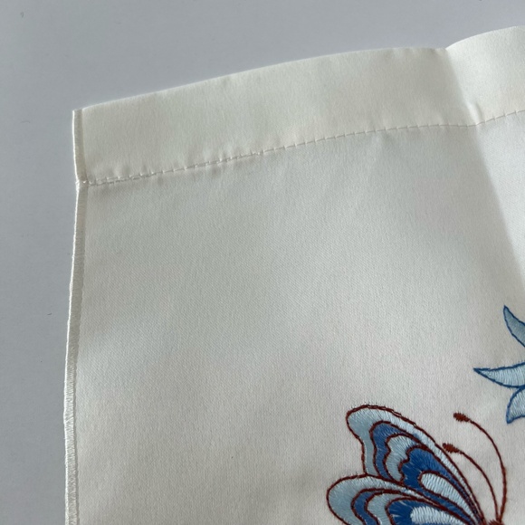 2 Window Valances Embroidered Blue Floral Butterfly - Picture 5 of 8